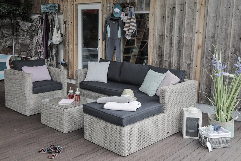 Rattan_lounge