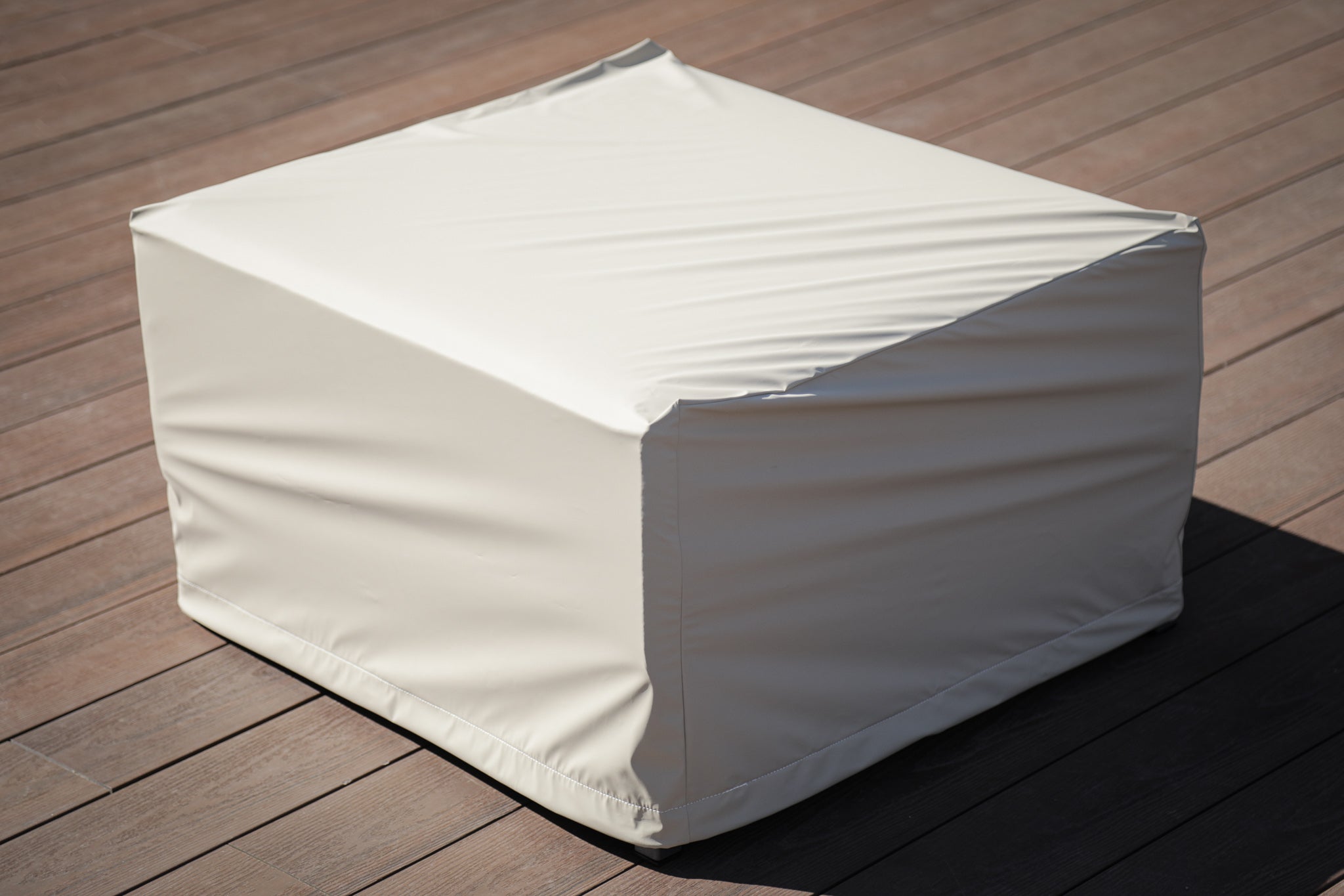 Alvara Lounge Regenschutz in Outdoor-Qualität für Gartenmöbel