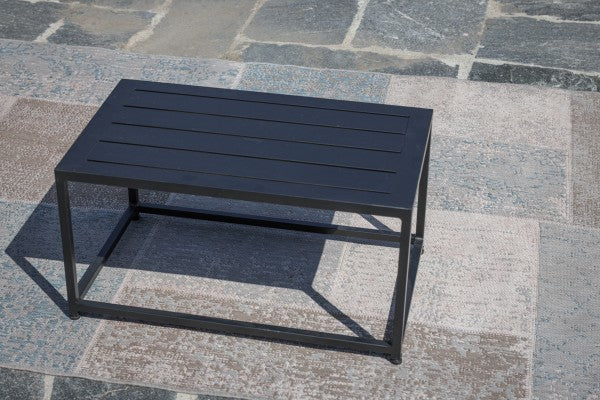 Leano Gartenlounge wetterfest in smoky blue für den Outdoor-Bereich mit Tisch in schwarz