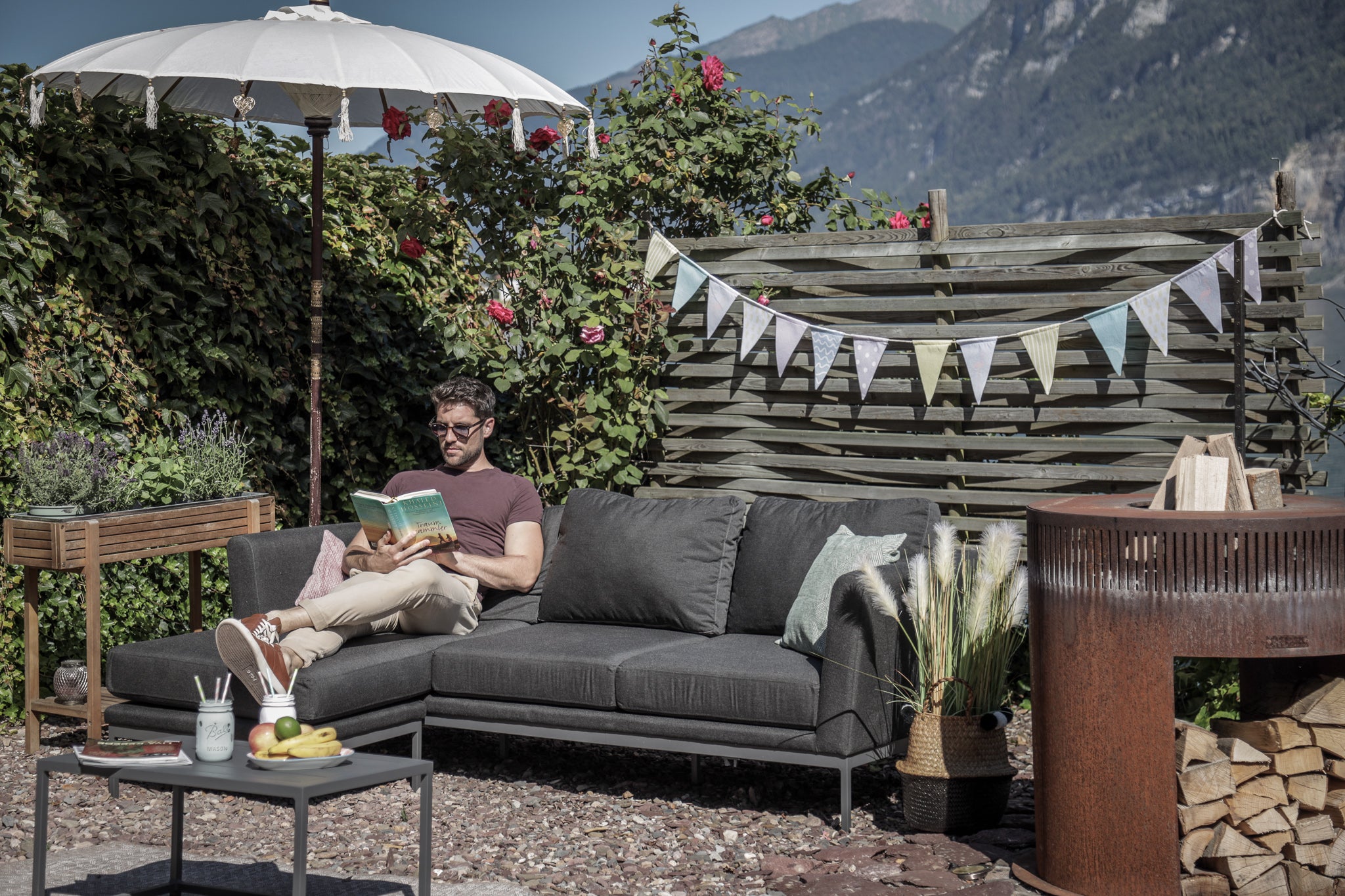 Wetterfestes 3er Gartensofa mit Longchair, Sunbrella Polster in Anthrazit für die Gartenlounge Ellbrella