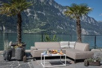 Leano Gartenlounge wetterfest in sandbraun für Outdoor-Bereich mit Tisch.