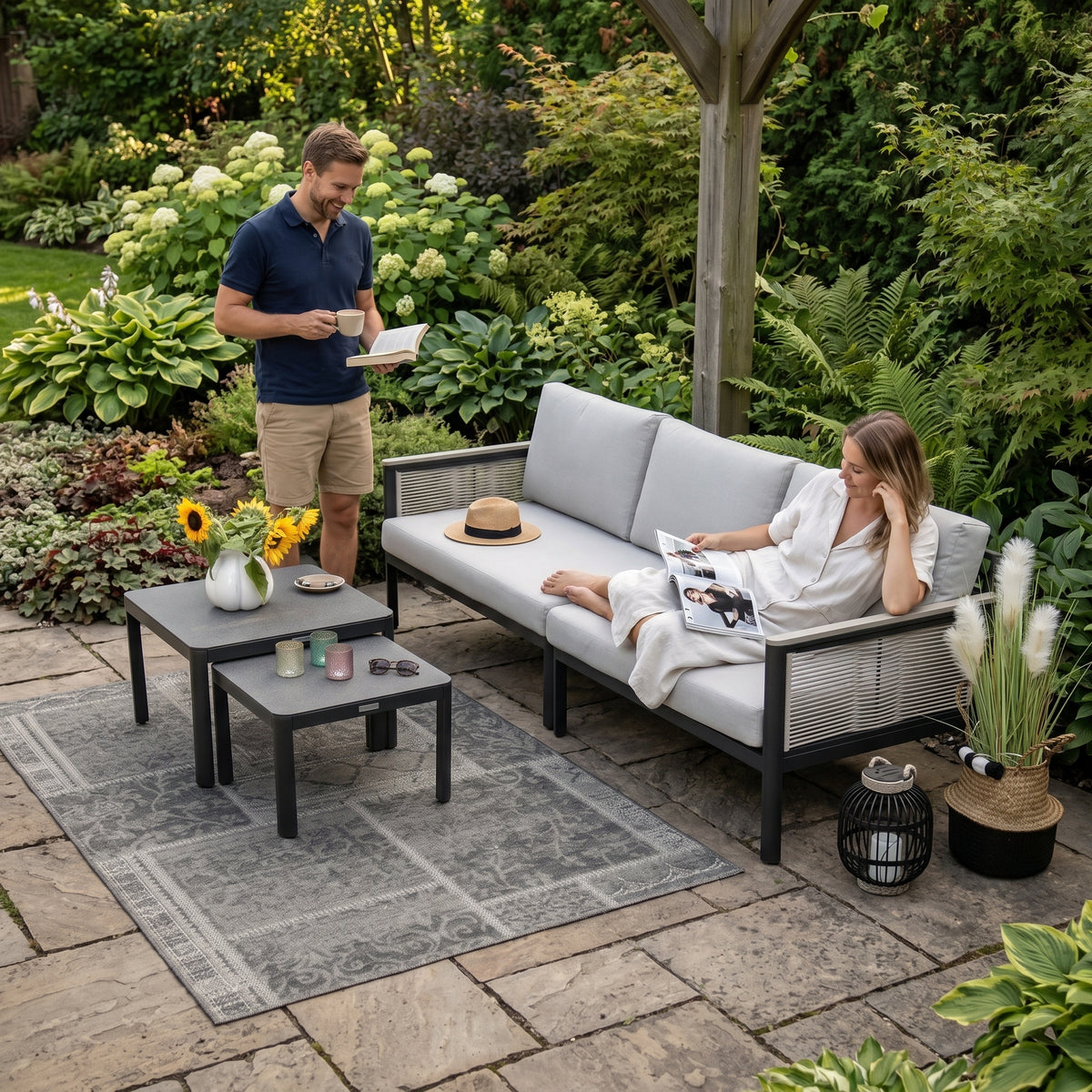 Laos Gartenmöbel Lounge in Stone Grey für Terrasse und modernen Outdoor Bereich