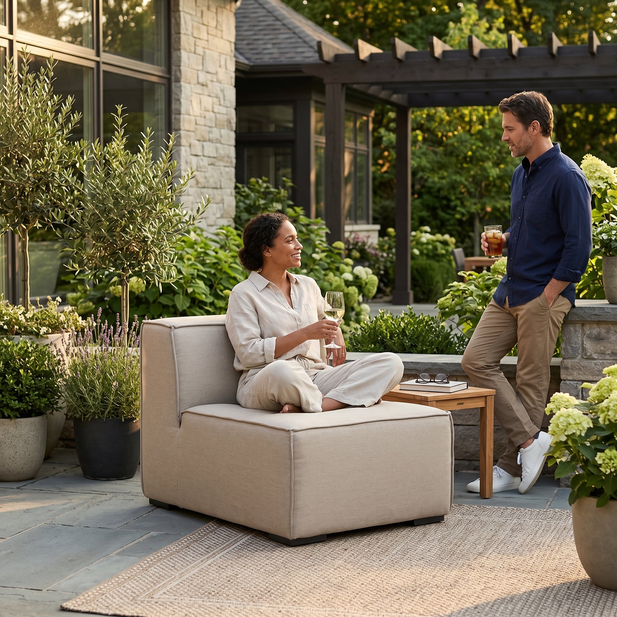 Mittelteil aus sandbraunem Sunbrella-Stoff für Outdoor-Gartenmöbel