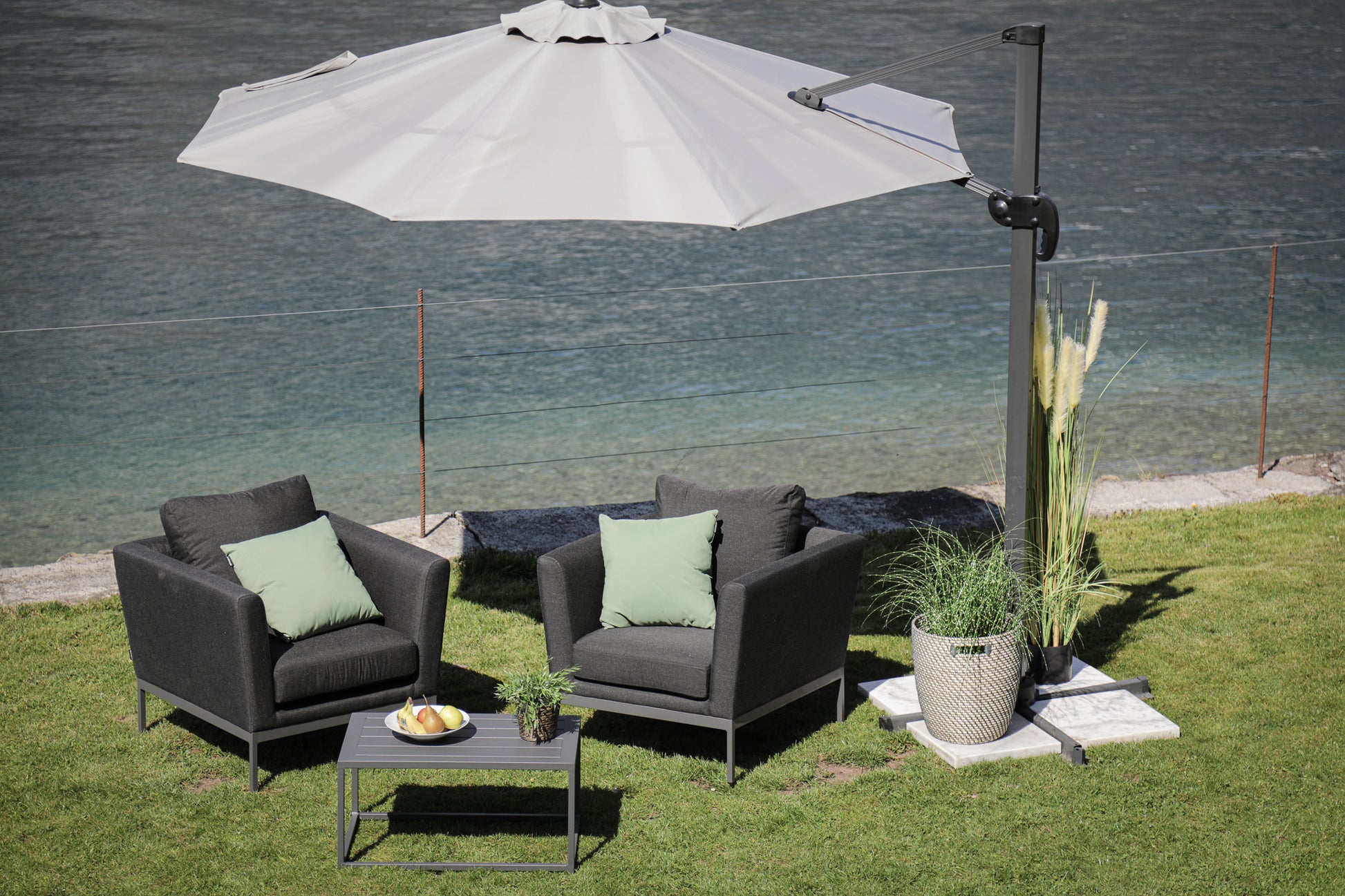 Solaris Sessel anthrazit für Outdoor Gartenlounge mit bequemen Kissen