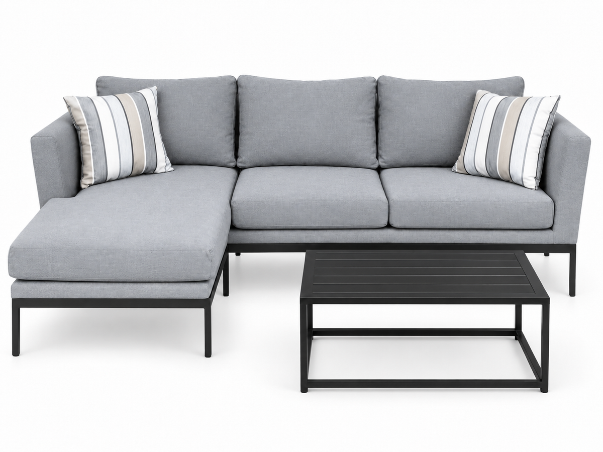 Graues Gartensofa mit Tisch