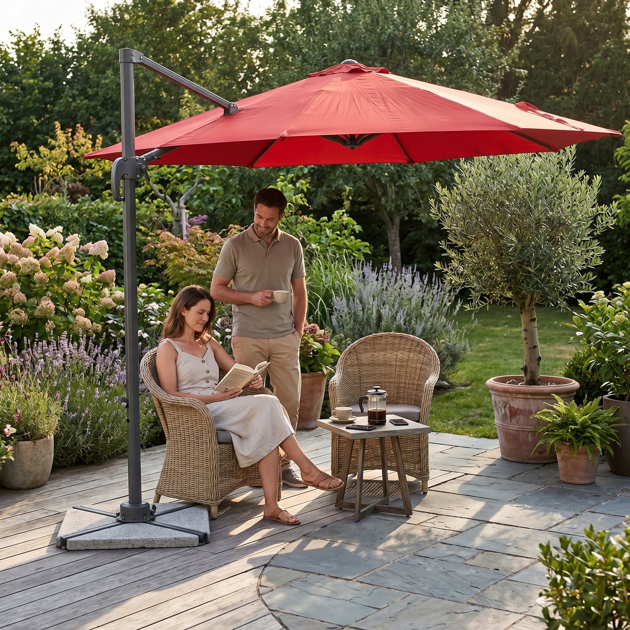 Roter Sonnenschirm Ninja für Outdoor-Garten mit stabiler Basis und Neigungsfunktion
