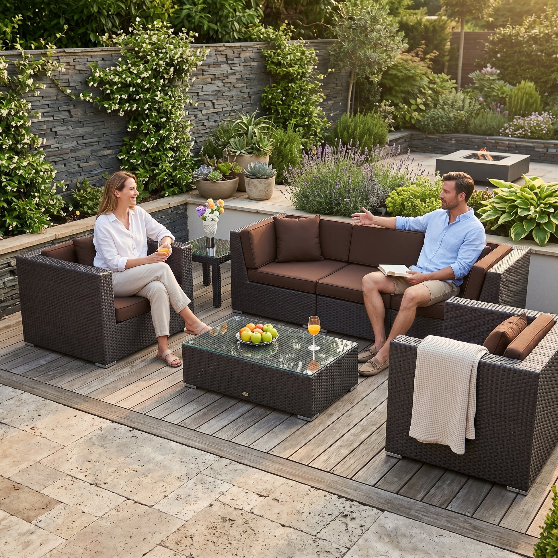 ÜBERZUGSET braun für Rattan Lounge Oxford im Outdoor-Garten mit Pflanzen