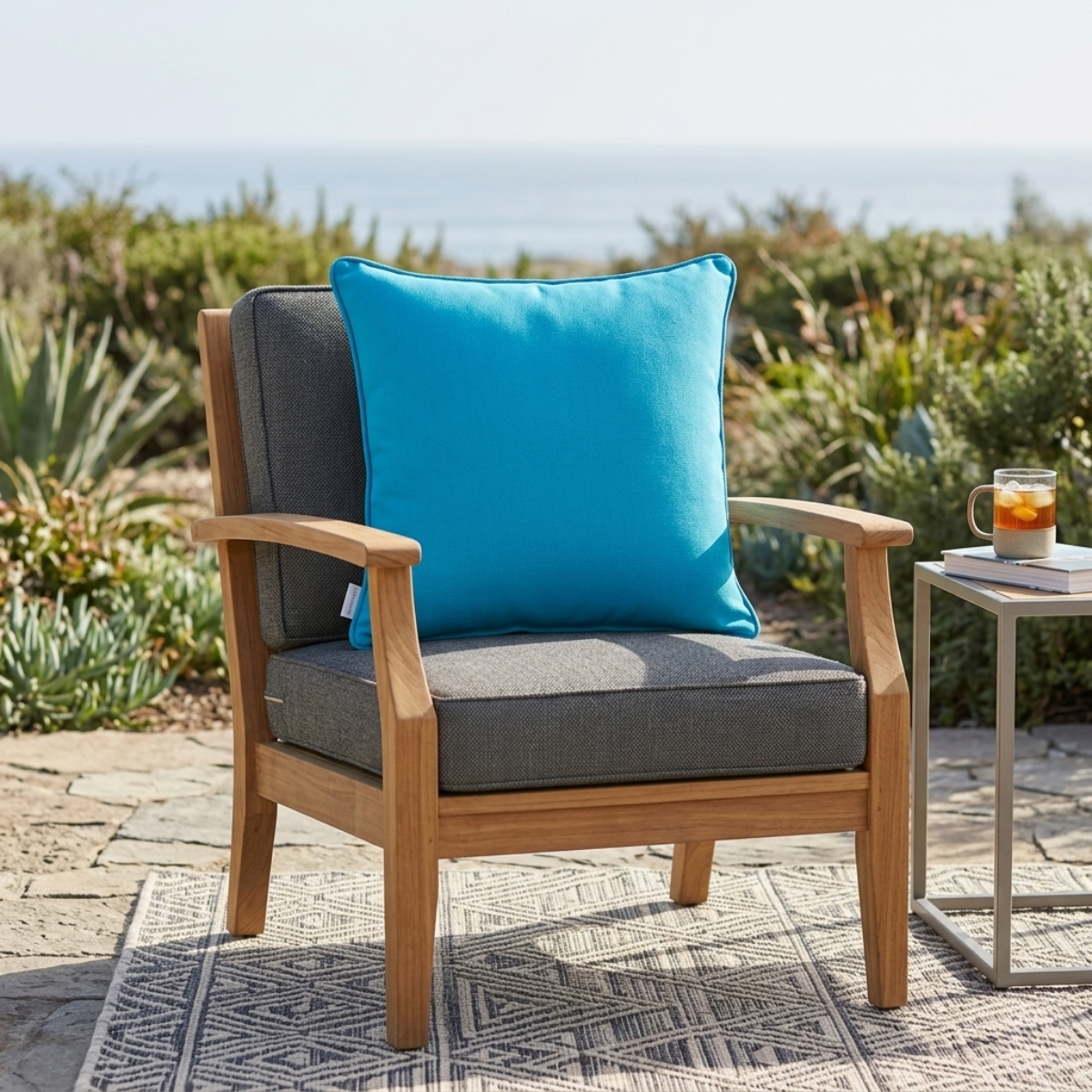 Zierkissen aqua für Gartenstuhl, Outdoor Lounge und Terrasse am Meer
