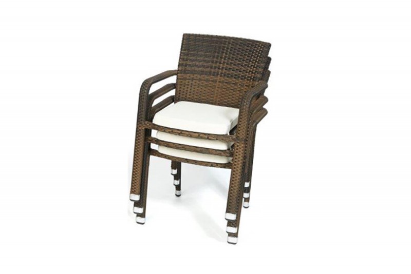 Gartenstuhl aus Rattan. Passend zum Esstisch Set Toronto