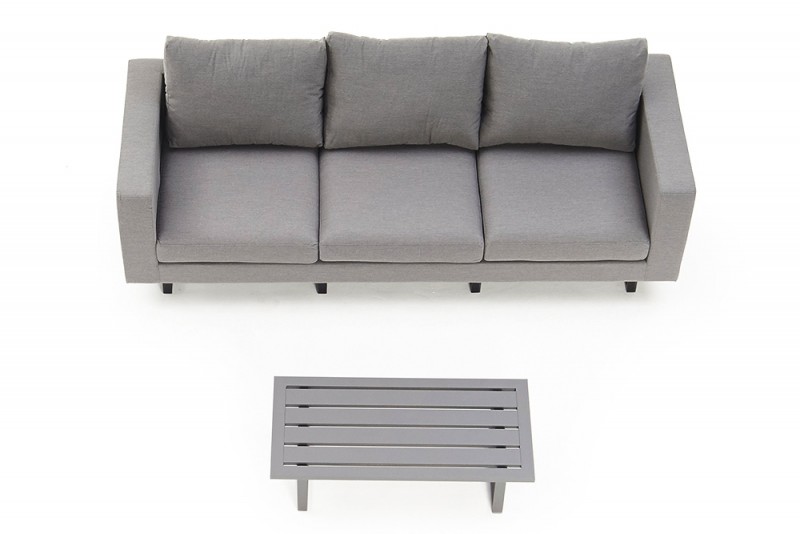 Outdoor Lounge Surya. Wetterfeste Sitzpolster, hochwertig und bequem ab