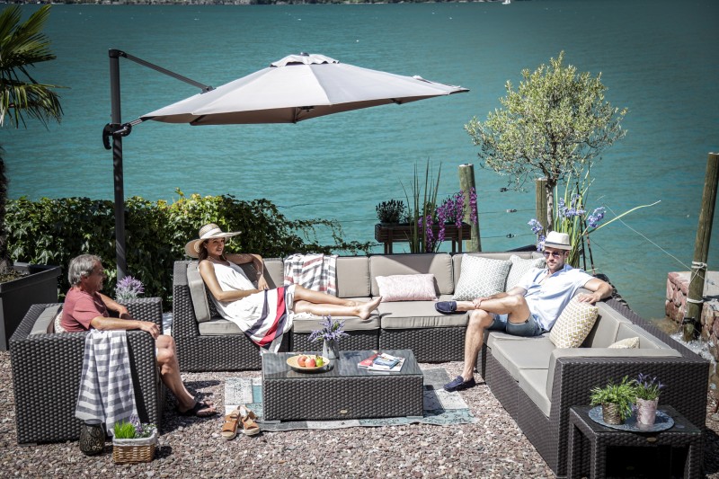 Gartenmöbel - Gartenmobiliar - Gartentische - Gartenstühle