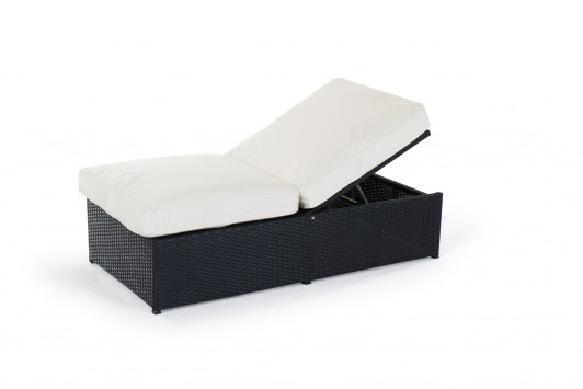 Ola Rattan Lounge, reclining couch